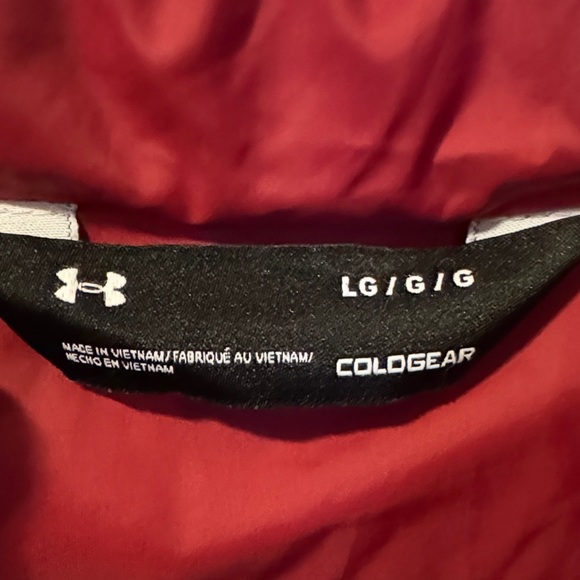 Under Armour Red Quilted Hooded Puffer Jacket - Picture 9 of 10